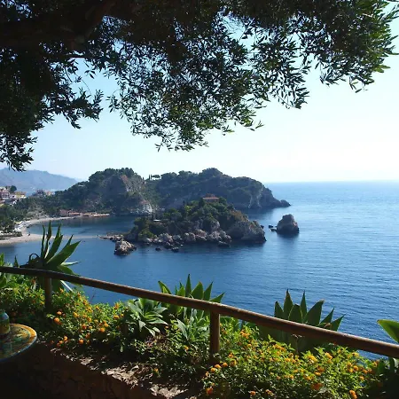 Suk Feriehus Taormina